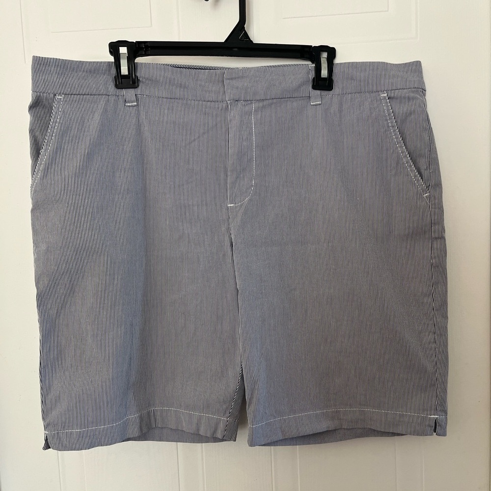 # 92 Tommy Hilfiger Blue and White Bermuda Shorts